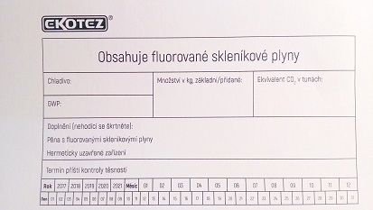 štítek - nálepka - samolepka  F-plyny, pěna, GWP+termín kontroly